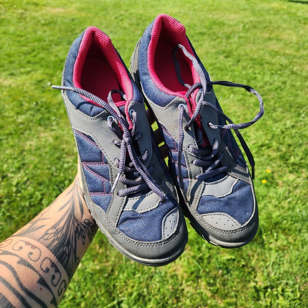 Quechus Hiking shoes women 9.5